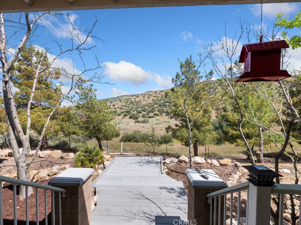 5127 Bass St, Hesperia CA  92345-9351 exterior