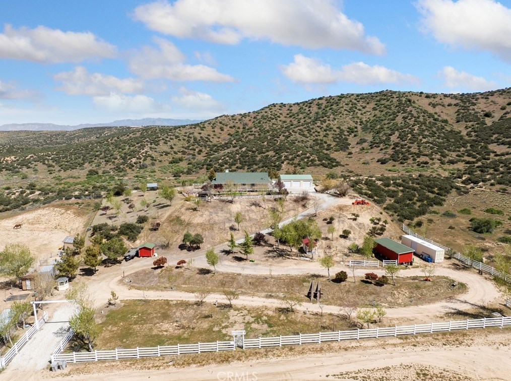 5127 Bass St, Hesperia CA  92345-9351 exterior