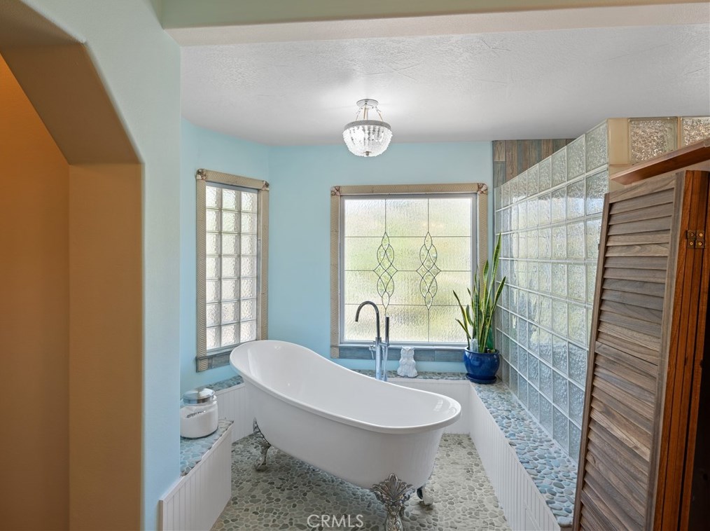 5127 Bass St, Hesperia CA  92345-9351 exterior