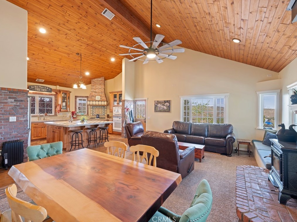 5127 Bass St, Hesperia CA  92345-9351 exterior