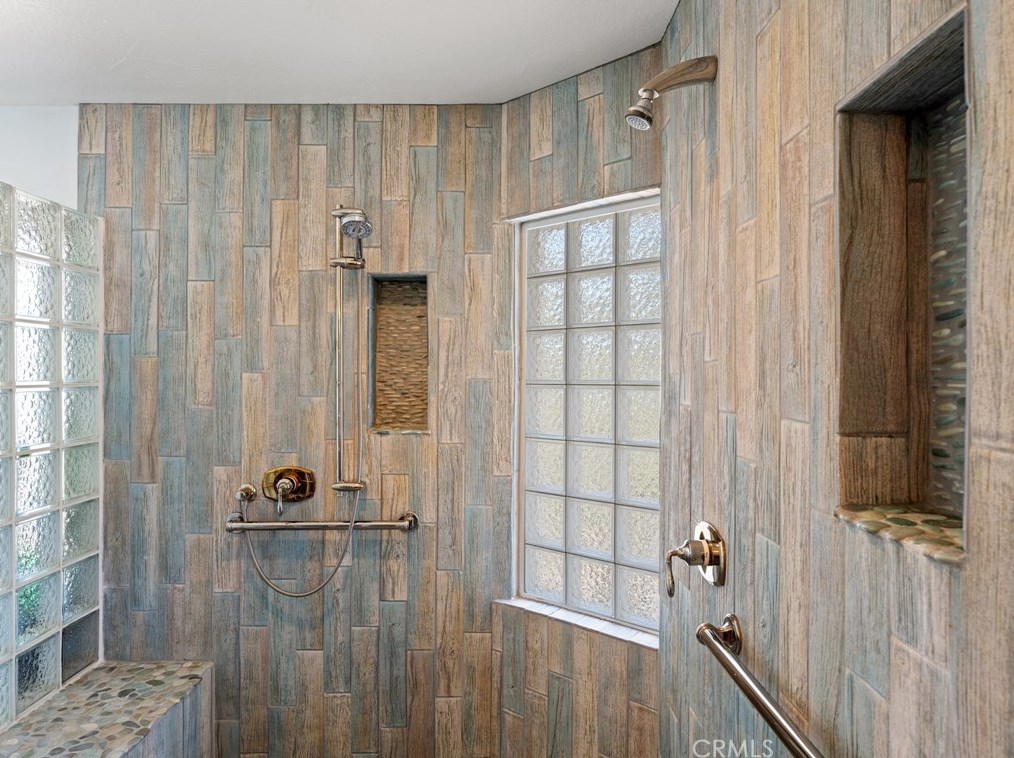 5127 Bass St, Hesperia CA  92345-9351 exterior