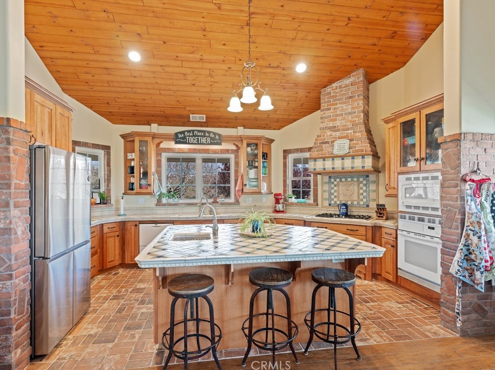 5127 Bass St, Hesperia CA  92345-9351 exterior