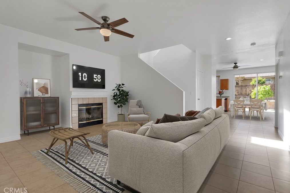 15633 Kadota Pl, Victorville, CA 92395-5524