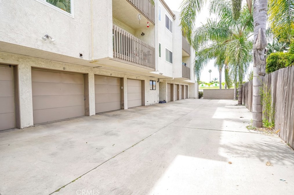 4775 Pacific Coast Hwy, Long Beach CA  90804-3262 exterior