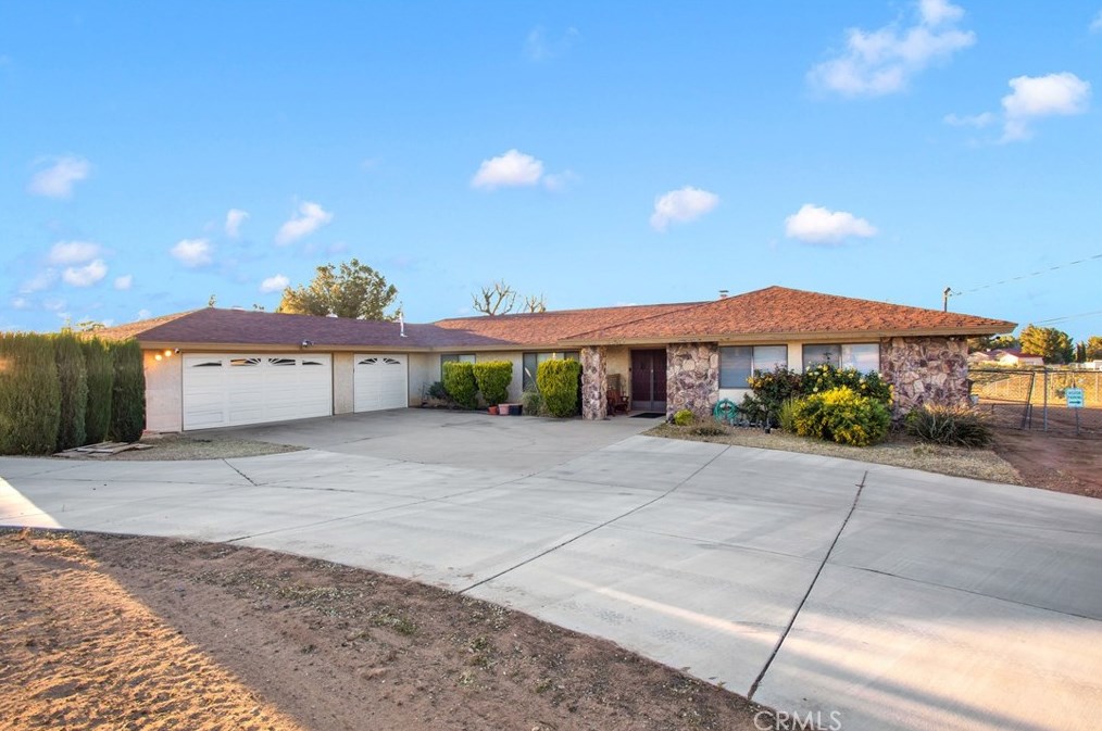 18572 Atlantic St, Hesperia, CA 92345