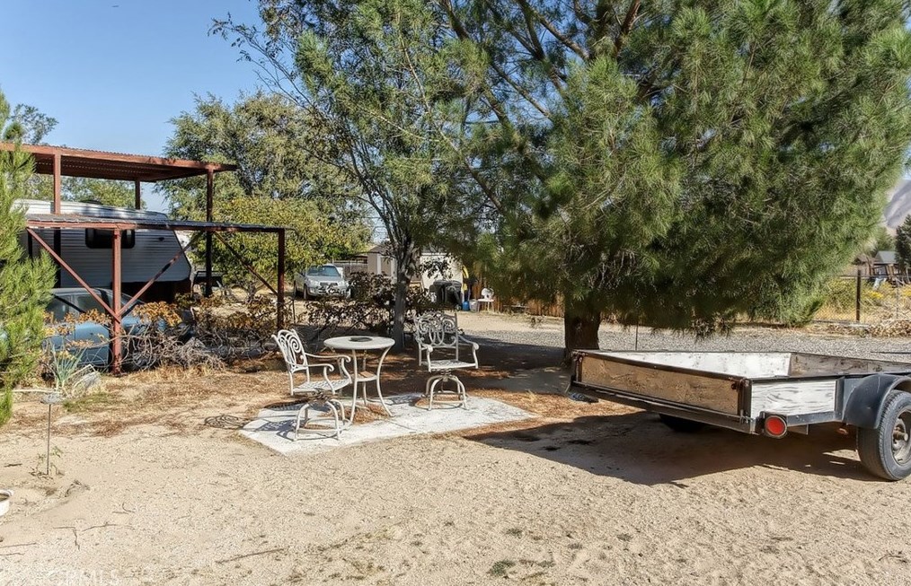 18678 Main St, Hesperia CA  92345-6434 exterior