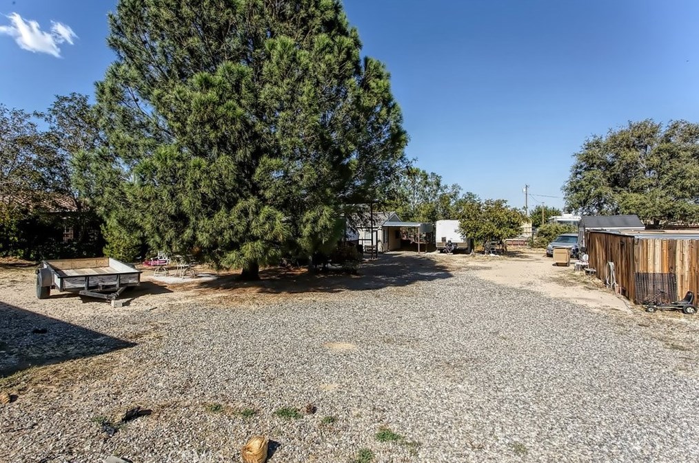 18678 Main St, Hesperia CA  92345-6434 exterior