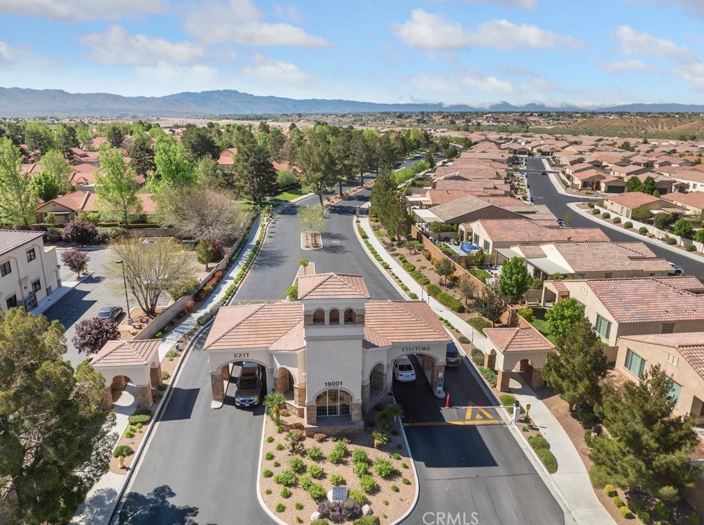 19250 Cottonwood Dr, Apple Valley, CA 92308-8922