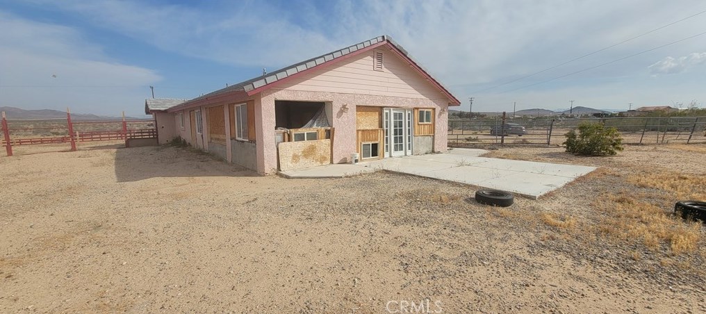 28421 Kalisher Rd, Helendale, CA 92342