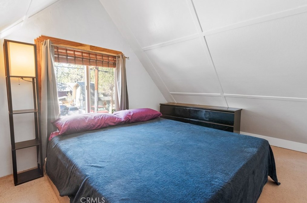 2086 Ln, Big Bear City CA  92314-9540 exterior