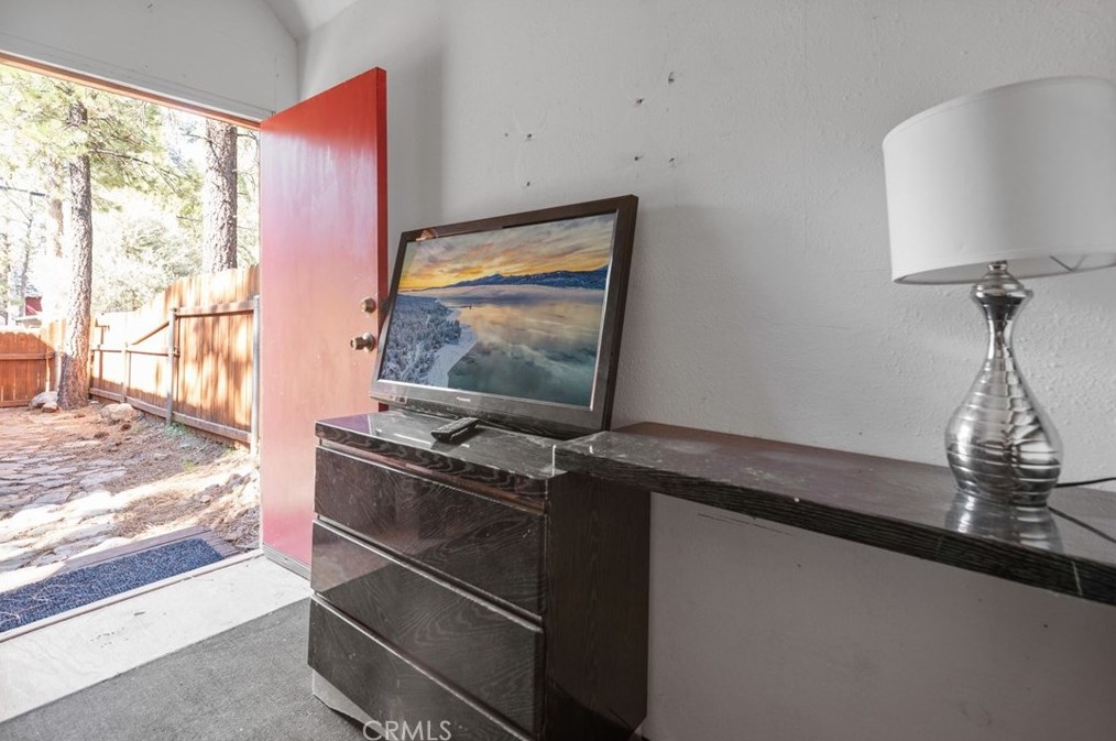 2086 Ln, Big Bear City CA  92314-9540 exterior