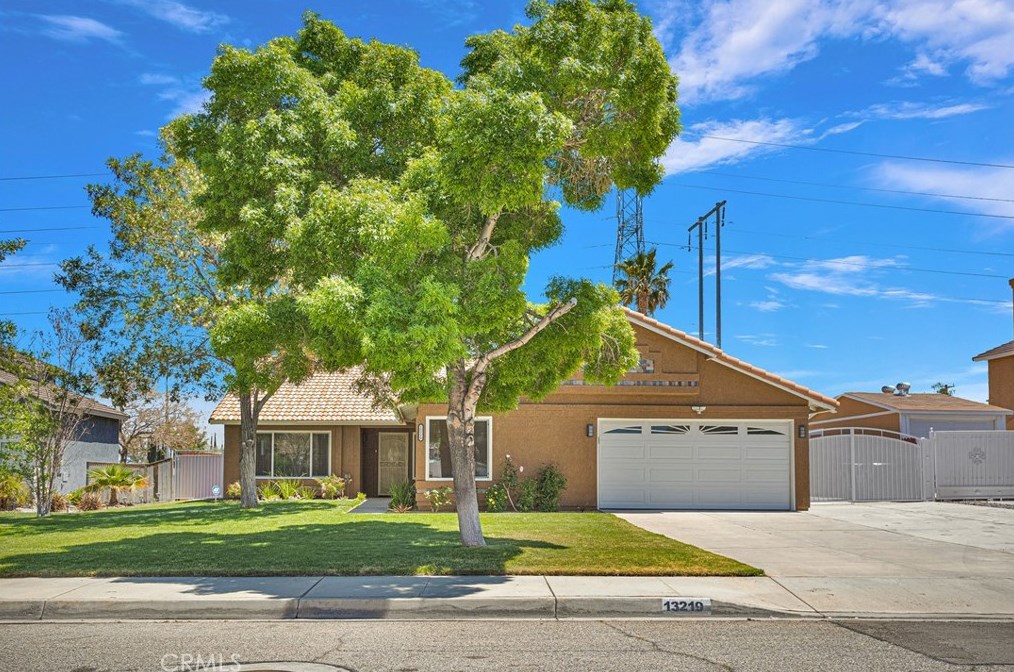13219 Snowview Rd, Victorville, CA 92392-6729
