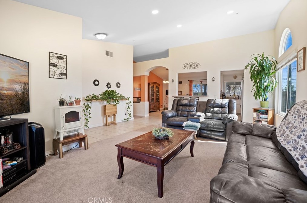 2865 Rancho Vista Dr, Rialto CA  exterior