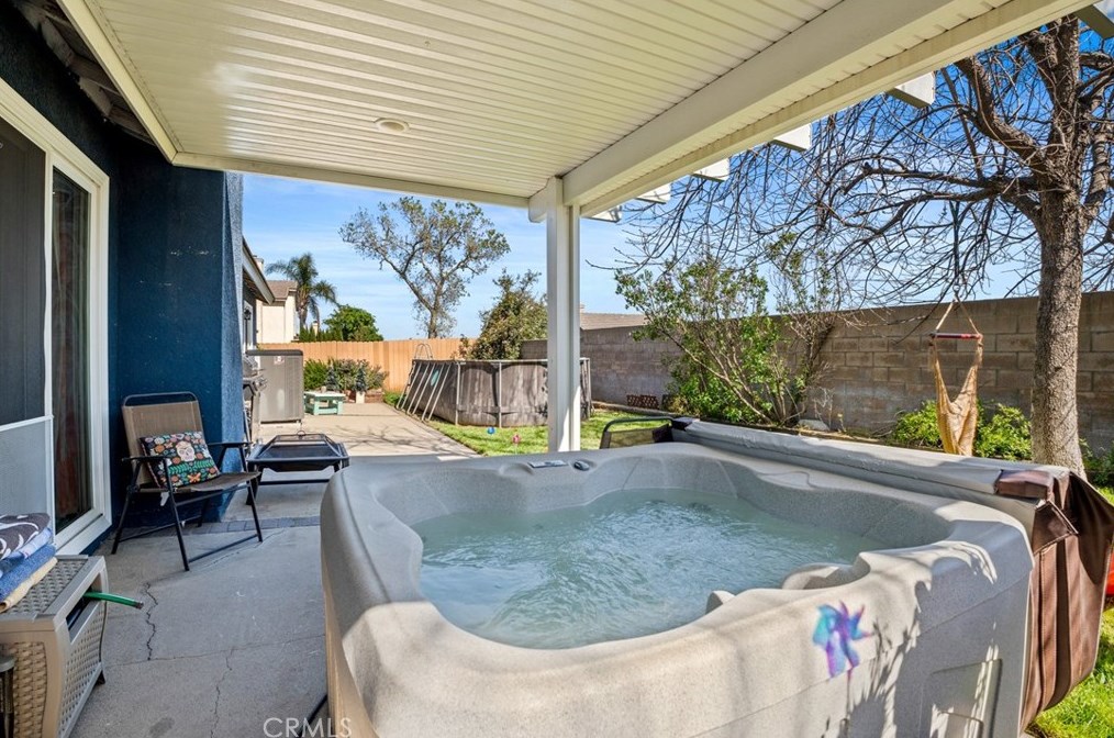 2865 Rancho Vista Dr, Rialto CA  exterior