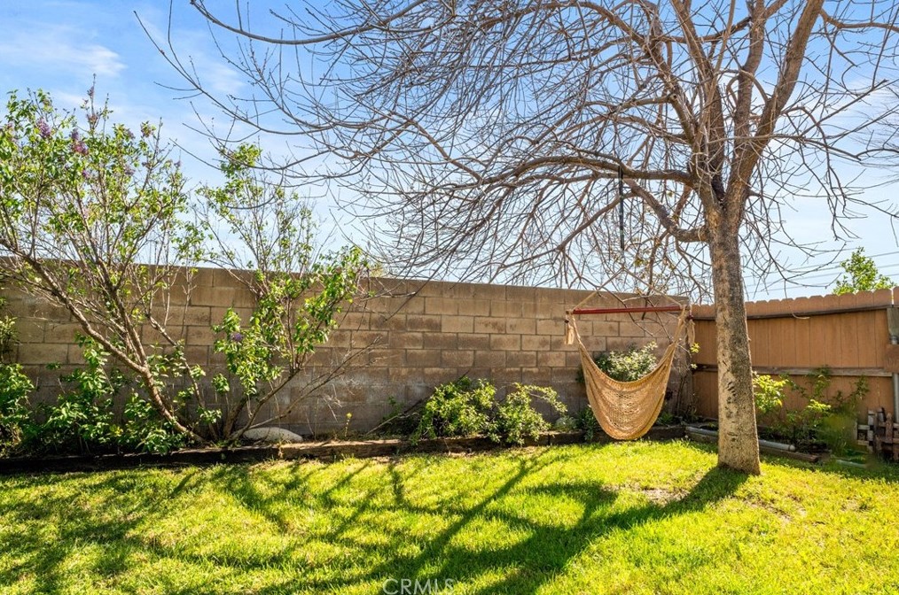 2865 Rancho Vista Dr, Rialto CA  exterior