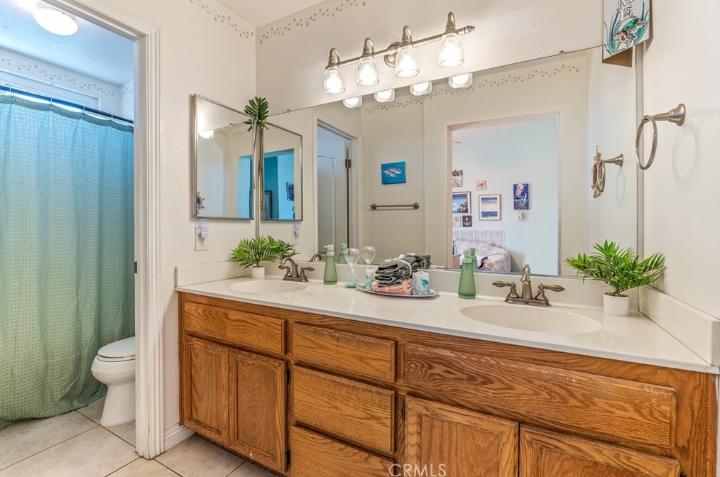 2865 Rancho Vista Dr, Rialto CA  exterior