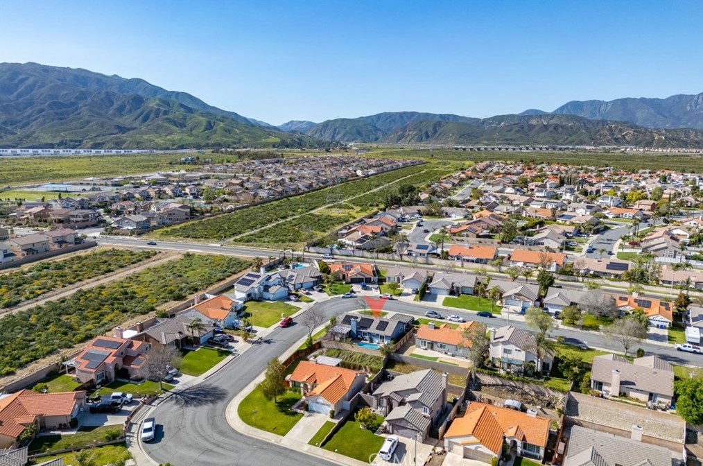 2865 Rancho Vista Dr, Rialto CA  exterior