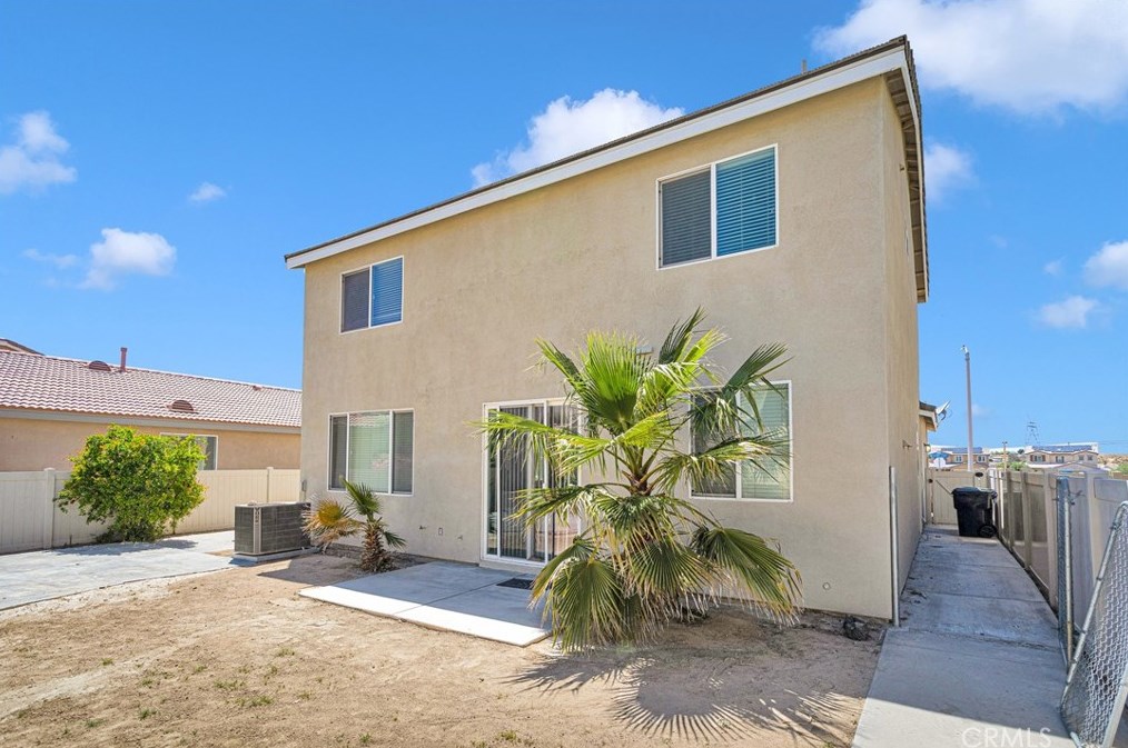 16683 Desert Star St, Victorville CA  92394-1466 exterior