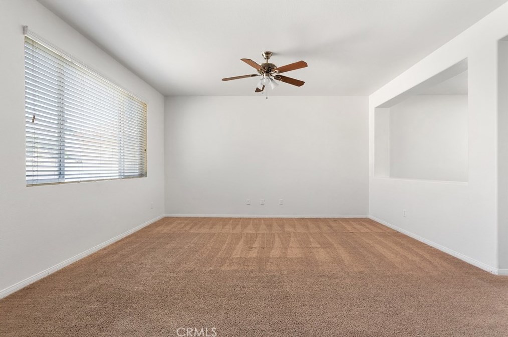 16683 Desert Star St, Victorville CA  92394-1466 exterior