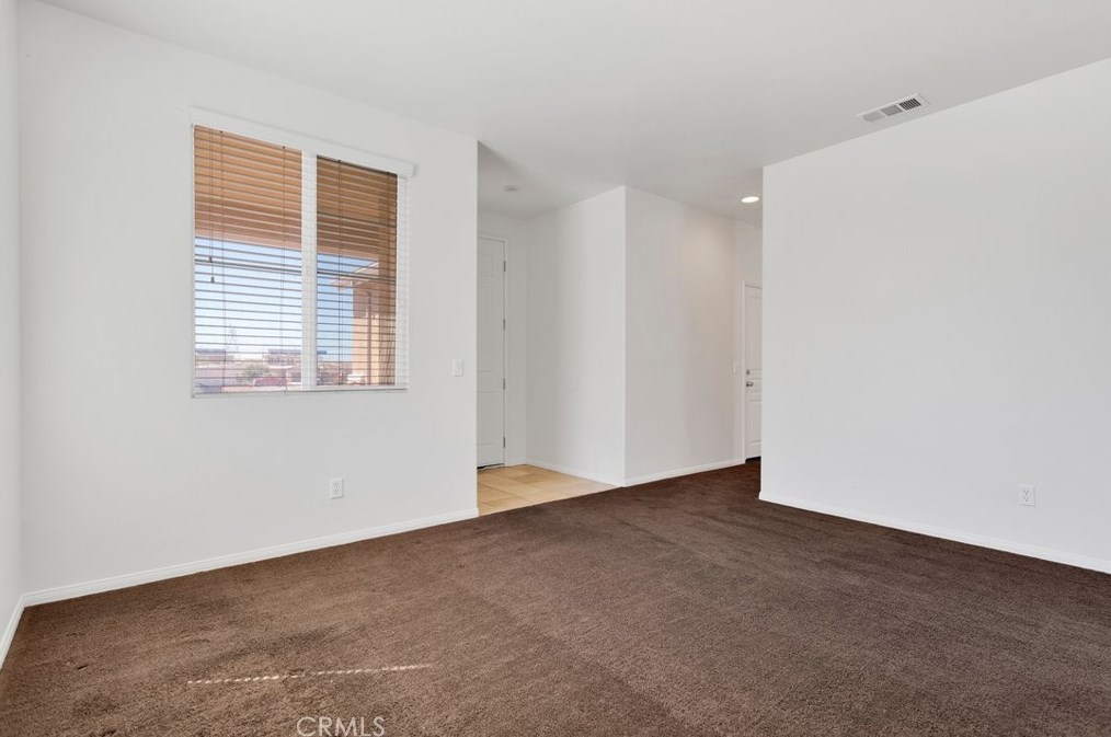 16683 Desert Star St, Victorville CA  92394-1466 exterior