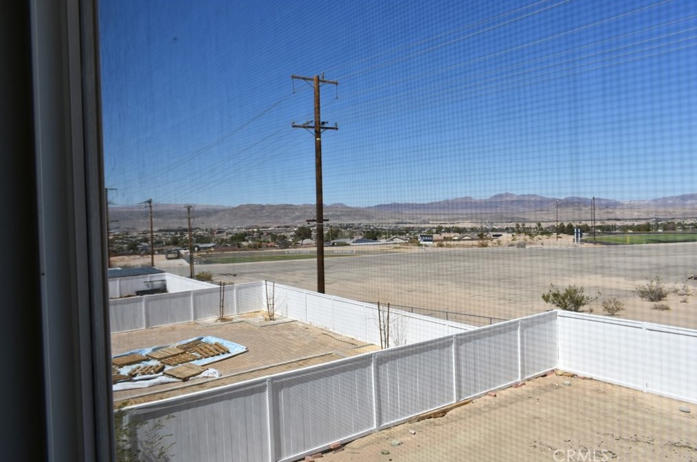 2271 Diamond Ave, Barstow CA  92311-4776 exterior