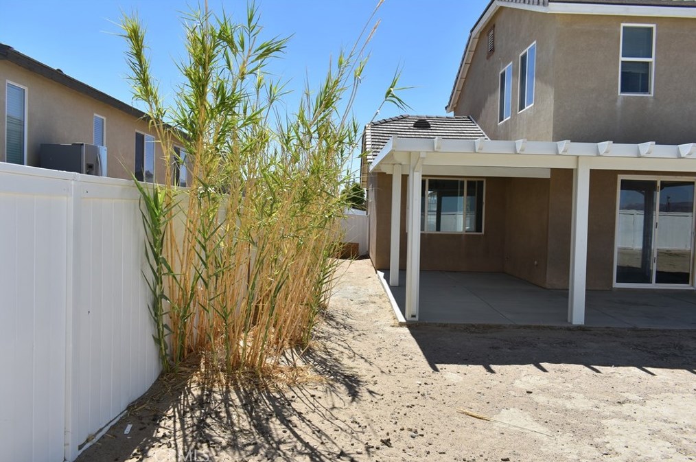 2271 Diamond Ave, Barstow CA  92311-4776 exterior