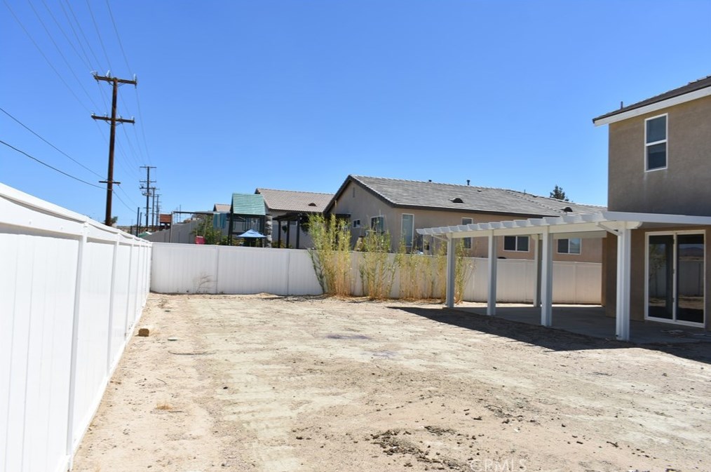 2271 Diamond Ave, Barstow CA  92311-4776 exterior