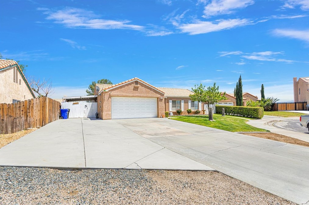 12231 Jason Ln, Victorville, CA 92395