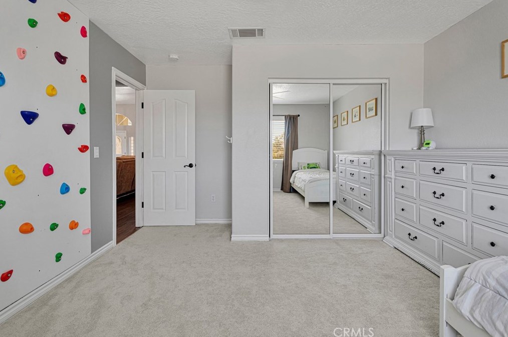 24575 Pala Ln, Apple Valley CA  92307-2021 exterior