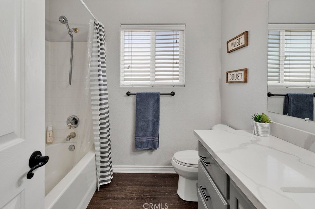 24575 Pala Ln, Apple Valley CA  92307-2021 exterior