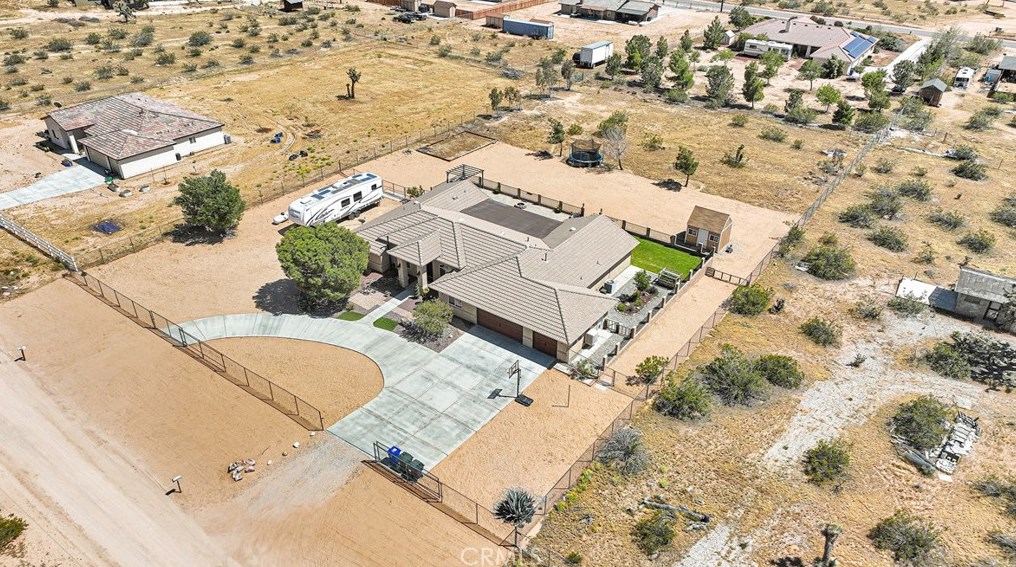 24575 Pala Ln, Apple Valley CA  92307-2021 exterior