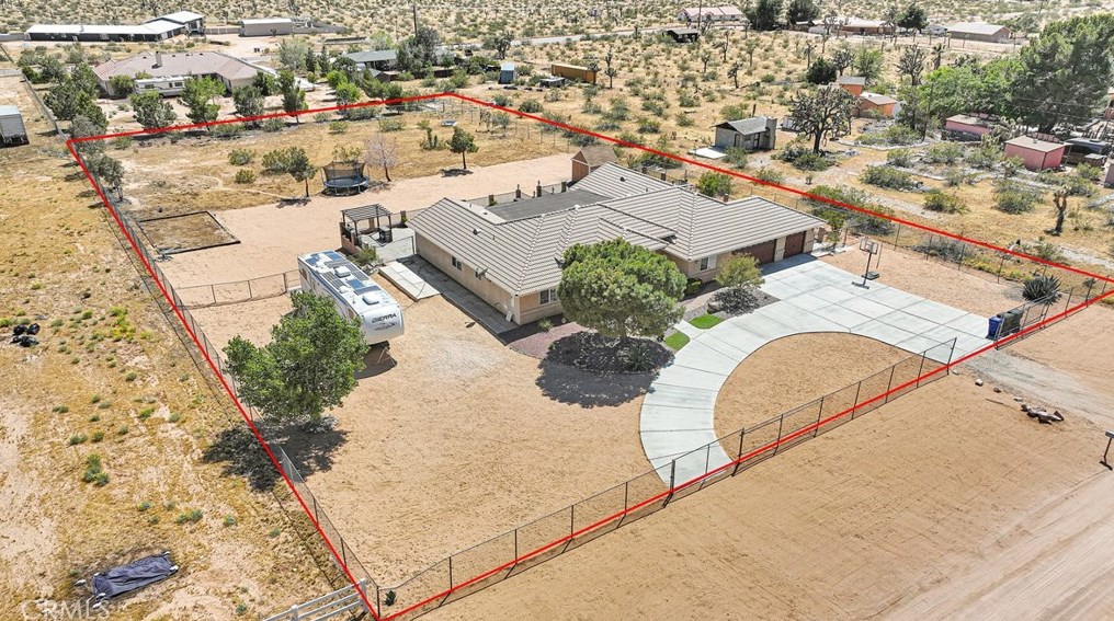 24575 Pala Ln, Apple Valley CA  92307-2021 exterior