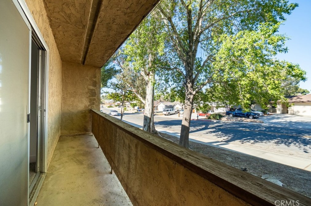 14299 La Paz Dr, Victorville CA  92395-4344 exterior