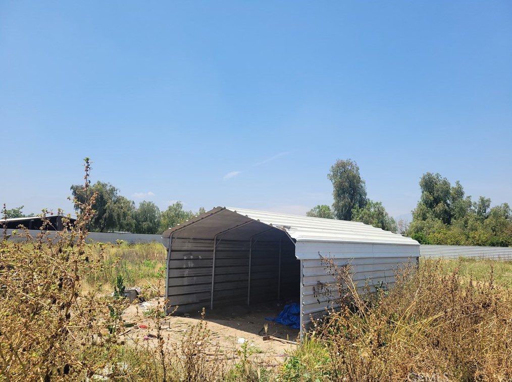 2420 Kern St, San Bernardino CA  92407-6112 exterior