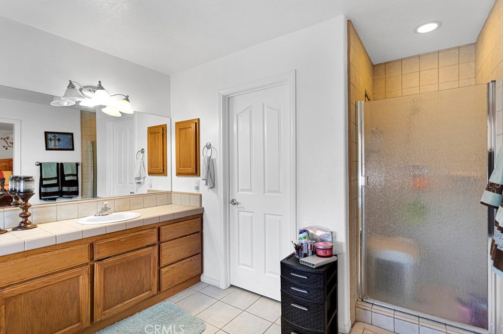 22784 Lone Eagle Rd, Apple Valley CA  92308-7409 exterior