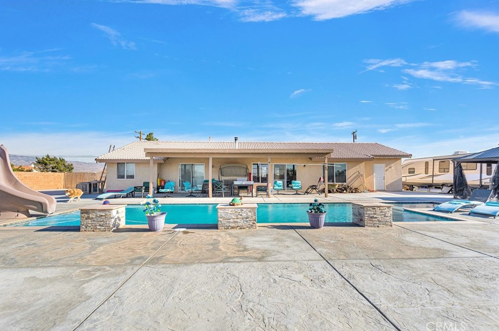 22784 Lone Eagle Rd, Apple Valley CA  92308-7409 exterior