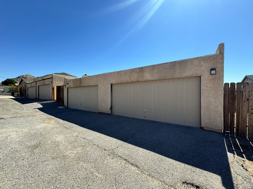 16340 Quantico Rd, Apple Valley, CA 92307-0822