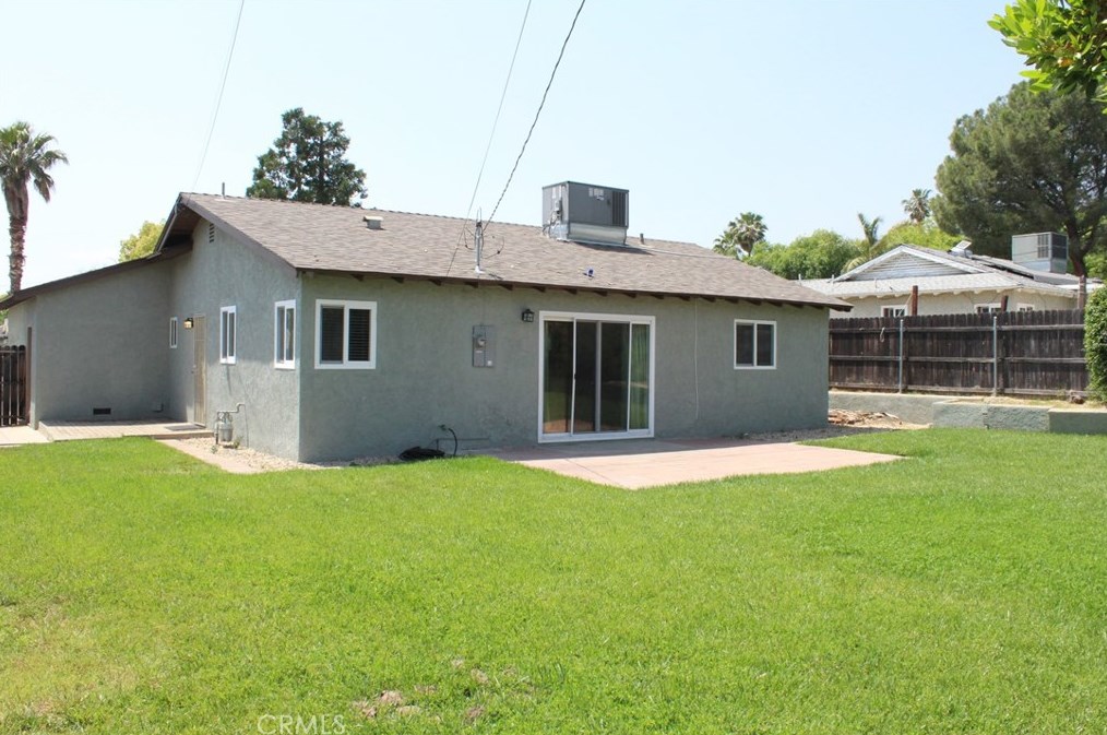 5095 Stoddard Ave, San Bernardino CA  92407-3136 exterior