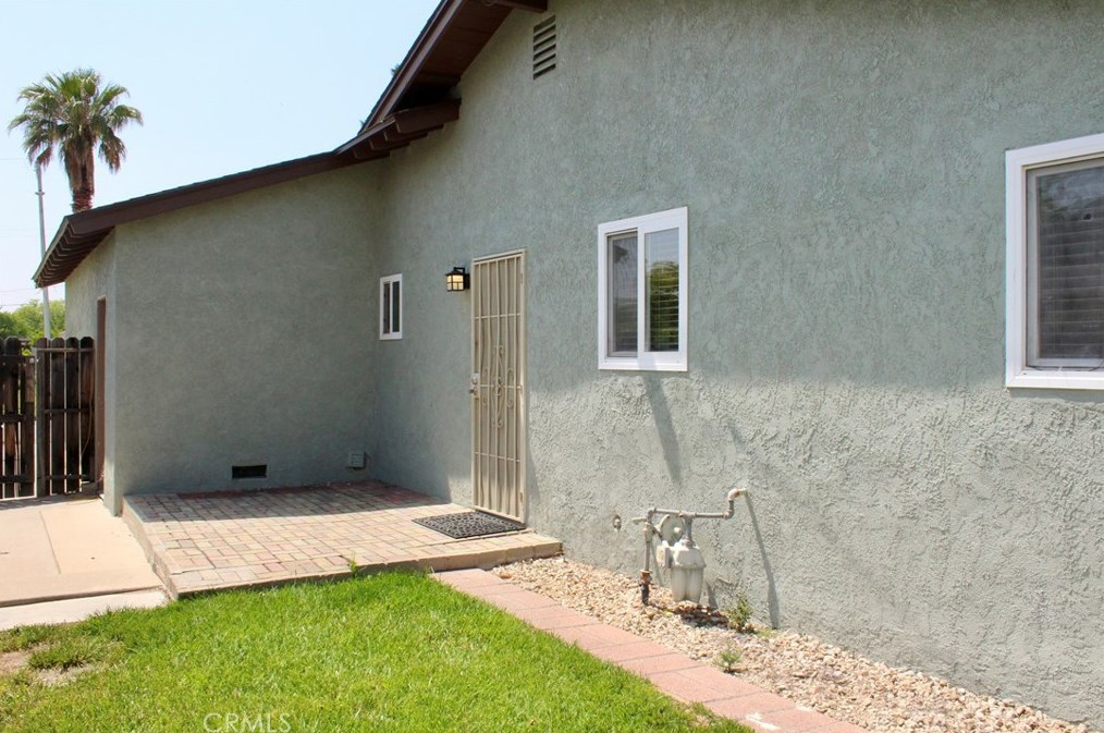 5095 Stoddard Ave, San Bernardino CA  92407-3136 exterior