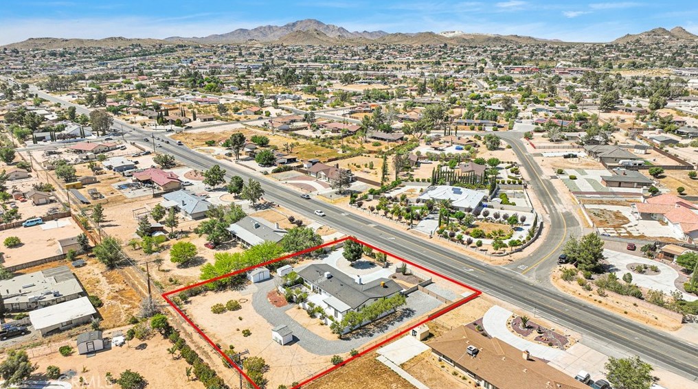 15382 Apple Vly Rd, Apple Valley CA 92307-4563 exterior