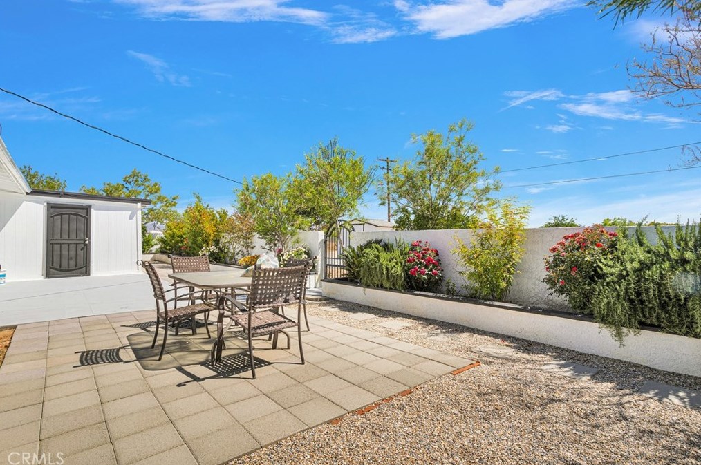 15382 Apple Vly Rd, Apple Valley CA 92307-4563 exterior