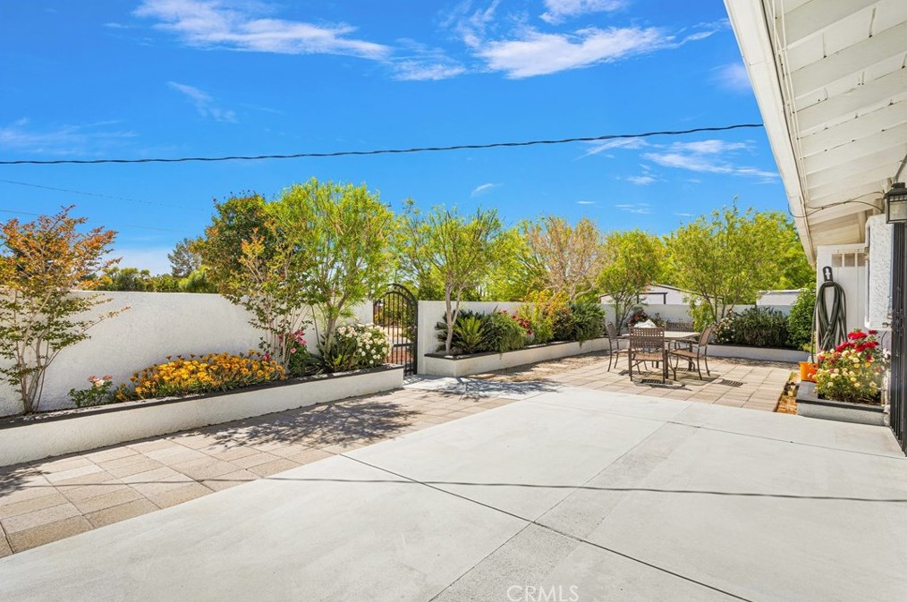 15382 Apple Vly Rd, Apple Valley CA 92307-4563 exterior