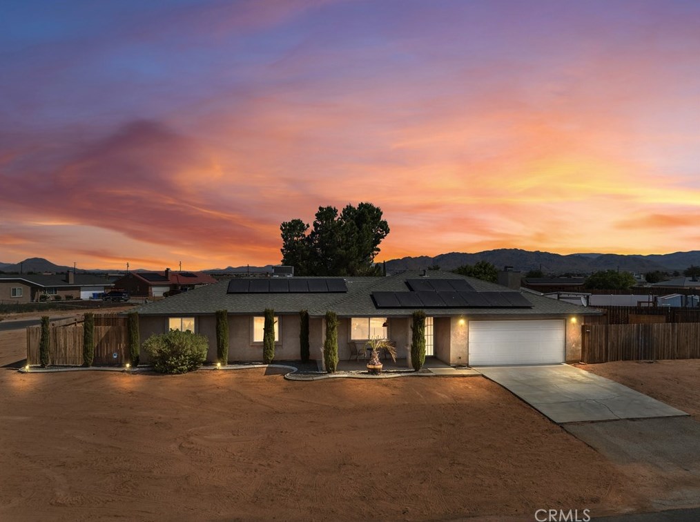 22620 Powhatan Rd, Apple Valley, CA 92308-6637