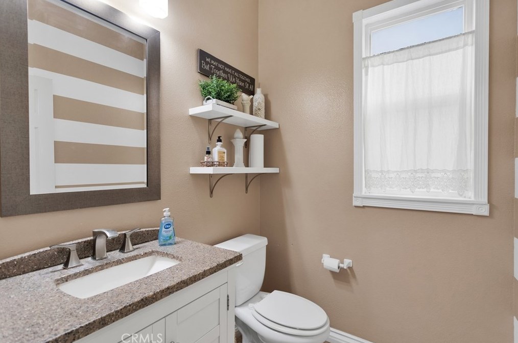 12932 Susanville St, Hesperia CA  92344-5532 exterior