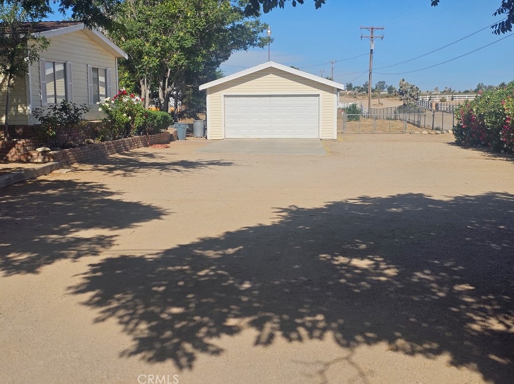 11880 Baldy Mesa Rd, Victorville, CA 92392-1302