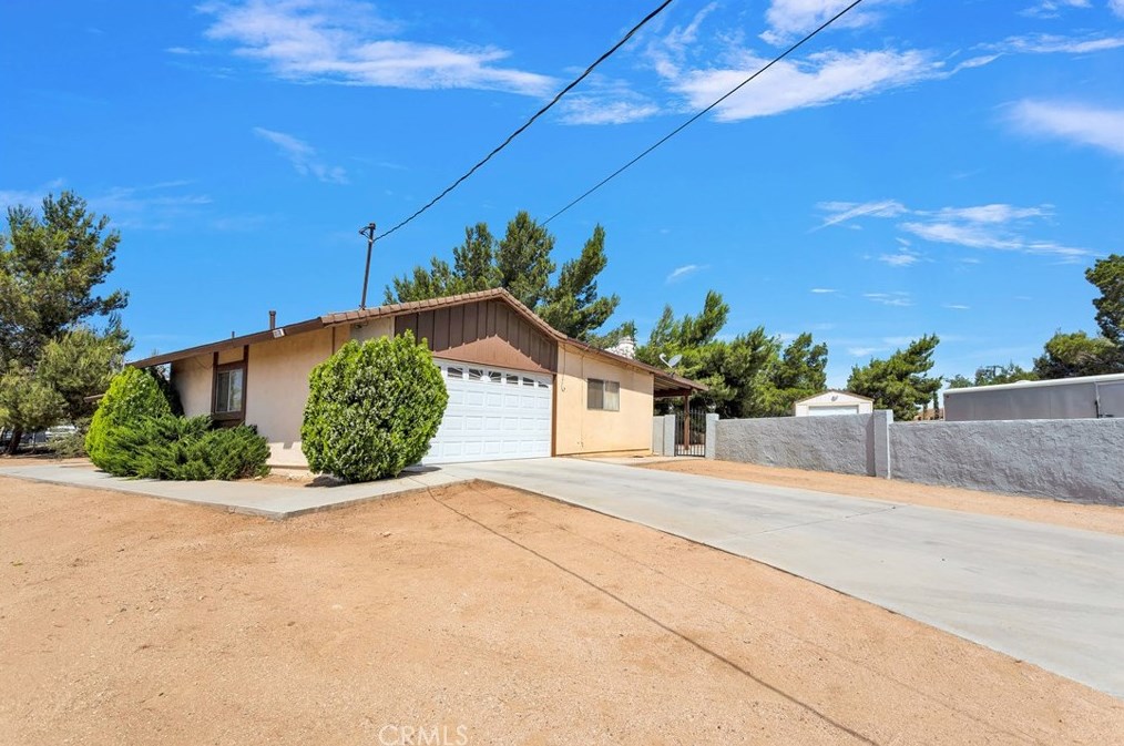 18176 Yucca St, Hesperia, CA 92345
