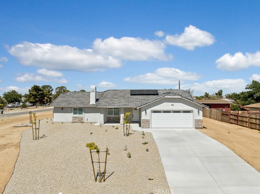 12190 Sholic Rd, Apple Valley, CA 92308-6941