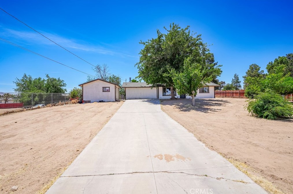 17569 Live Oak St, Hesperia, CA 92345-6278