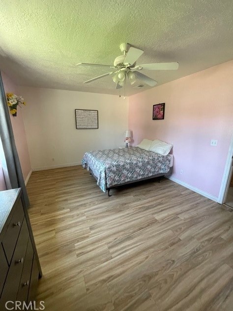 16072 Live Oak St, Hesperia CA  92345-3131 exterior