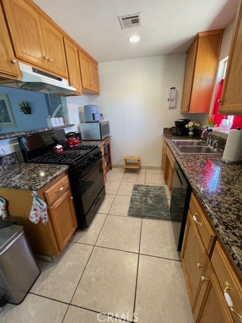 16072 Live Oak St, Hesperia CA  92345-3131 exterior